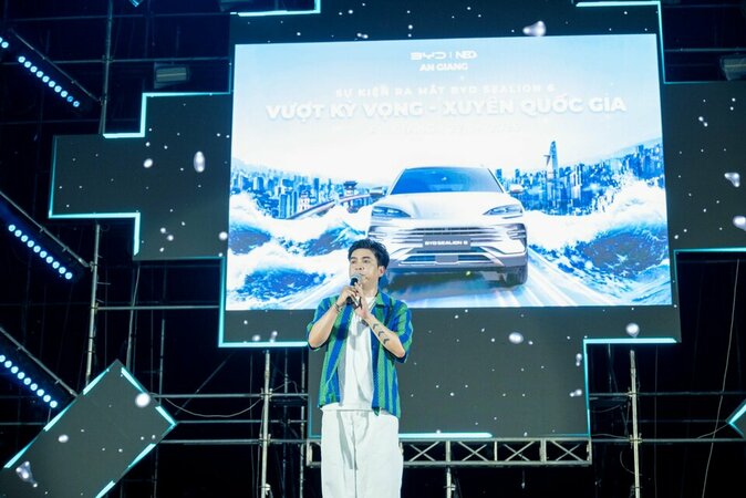 DSCF2775_ko lo go.jpg