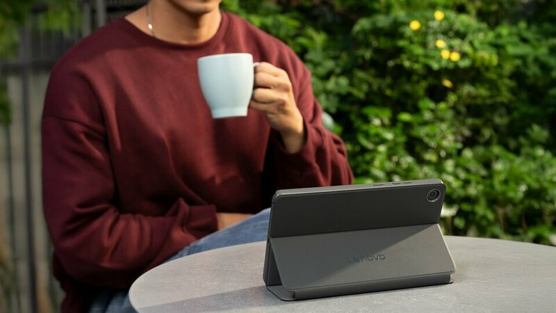 Lenovo Tab One_Outdoor_2_ko lo go.jpg Lenovo Tab One_Outdoor_2_ko lo go.jpg