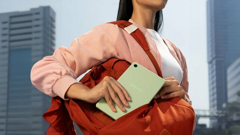Lenovo Tab One_Travel_2_ko lo go.jpg Lenovo Tab One_Travel_2_ko lo go.jpg