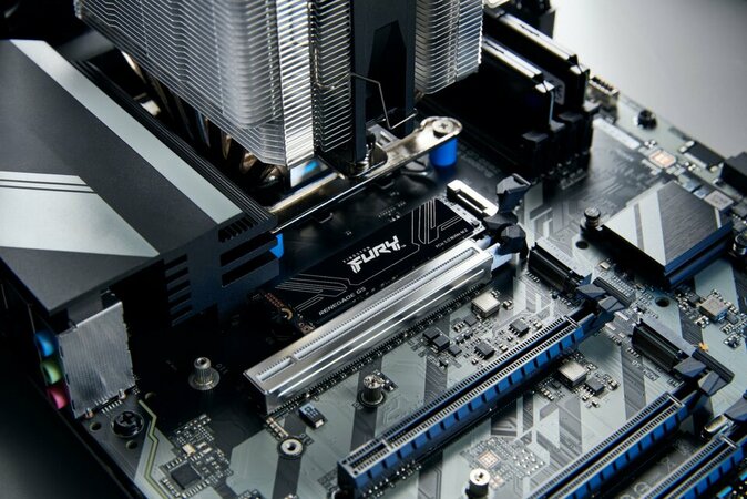 Press Photo_Kingston FURY Renegade G5 SSD 03_ko lo go.jpg