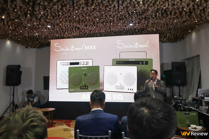 IMG_7465_1280 logo mau.jpg