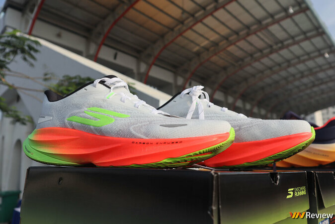 IMG_7588_1280 logo mau.jpg