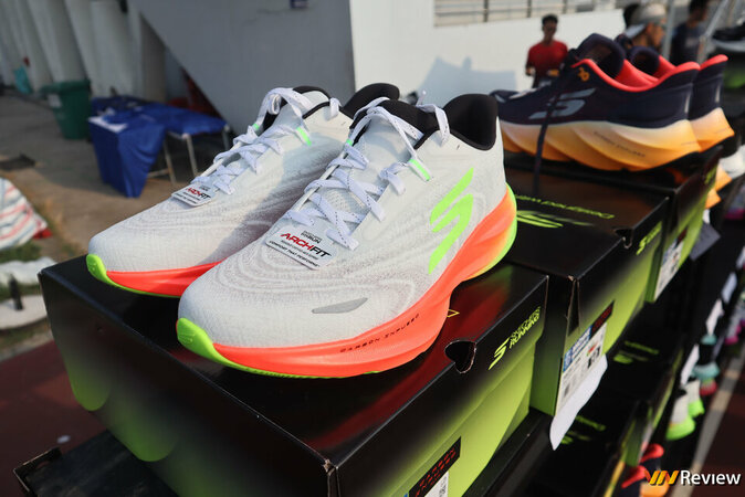 IMG_7595_1280 logo mau.jpg