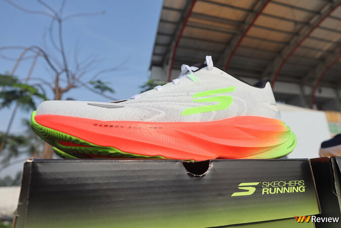 IMG_7598_1280 logo mau.jpg