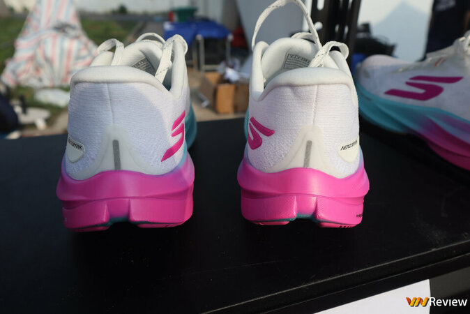 IMG_7614_1280 logo mau.jpg