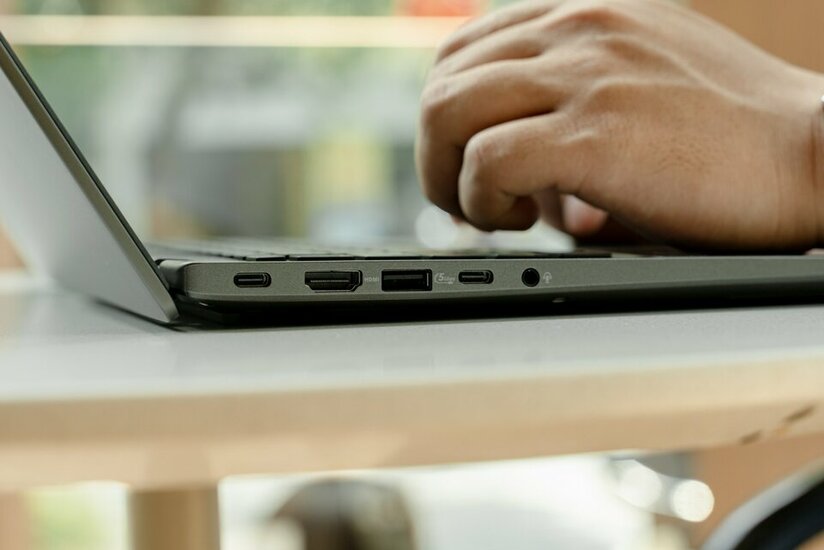 FAL07452_ko lo go.jpg