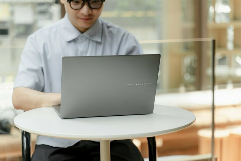 FAL07446_ko lo go.jpg