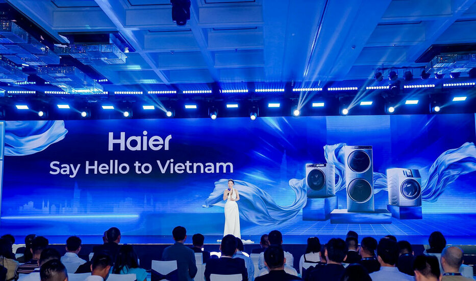 2-1600-3000-gif-3_1280 logo mau.jpg