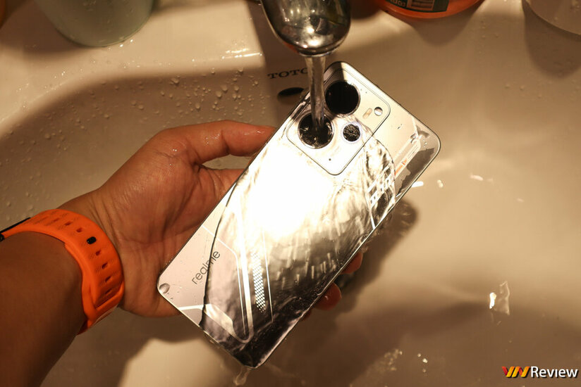 IMG_9425_1280 logo mau.jpg