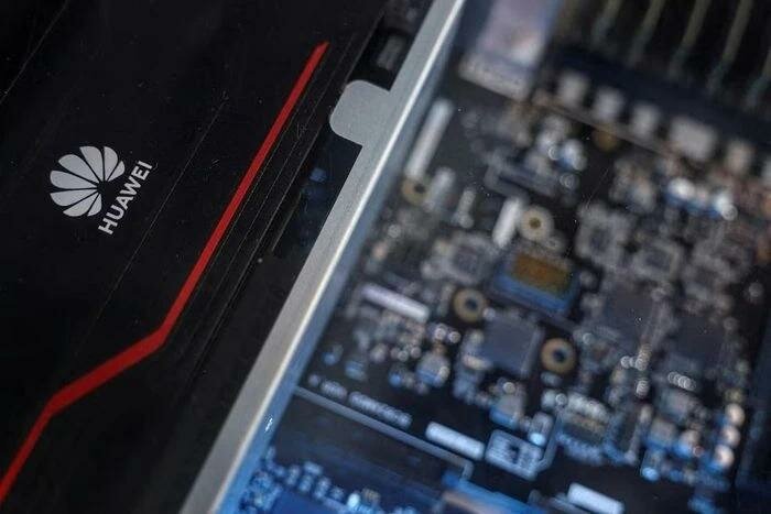 huawei-tuyen-bo-huan-luyen-ai-tot-hon-deepseek-803-7458651_webp_75.jpg