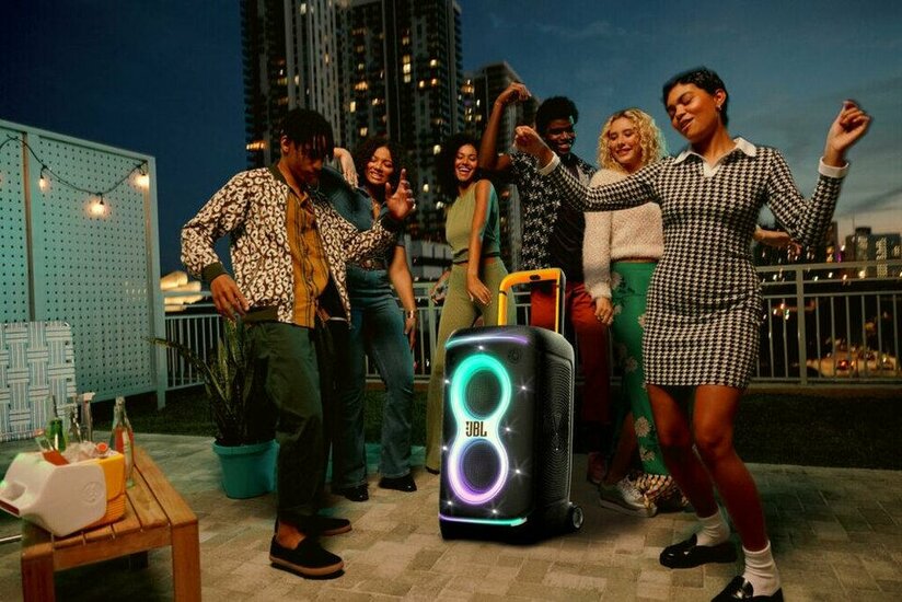 581166-jbl-partybox-520-lifestyle-1-107f5c-large-1741615144_jpg_75.jpg 581166-jbl-partybox-520-lifestyle-1-107f5c-large-1741615144_jpg_75.jpg