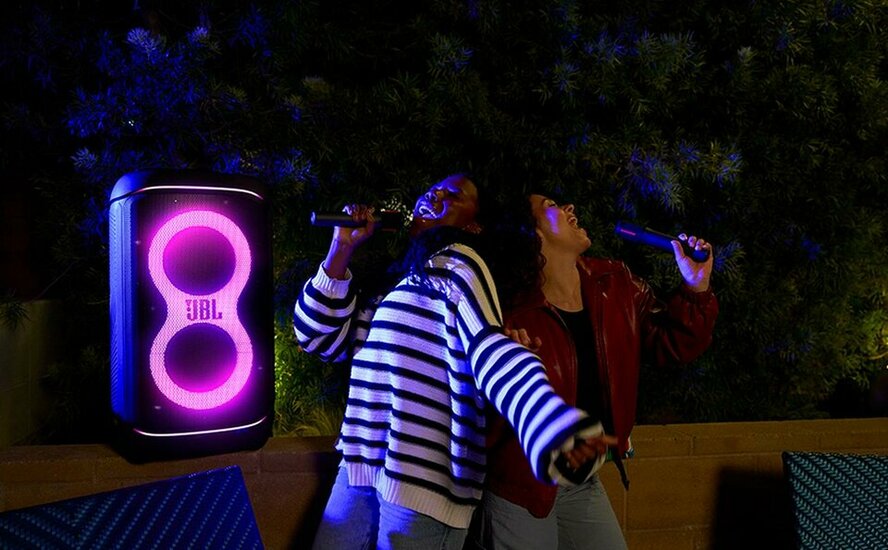 JBL_Partybox_520_Lifestyle_03_904x560px_png_75.jpg JBL_Partybox_520_Lifestyle_03_904x560px_png_75.jpg