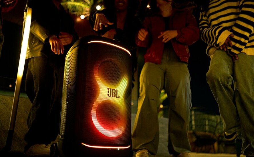 JBL_Partybox_520_Lifestyle_02_904x560px_png_75.jpg JBL_Partybox_520_Lifestyle_02_904x560px_png_75.jpg