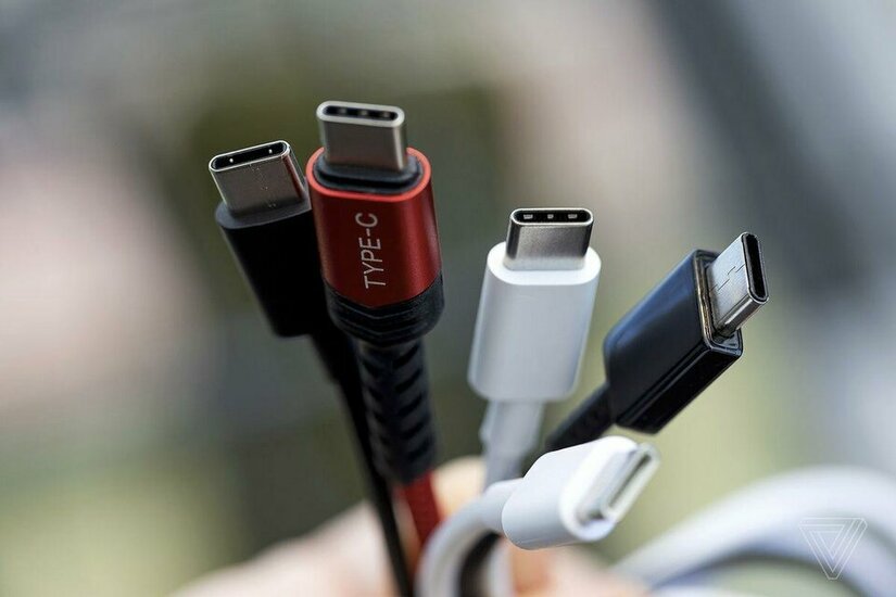 USB-c_jpg_75.jpg USB-c_jpg_75.jpg
