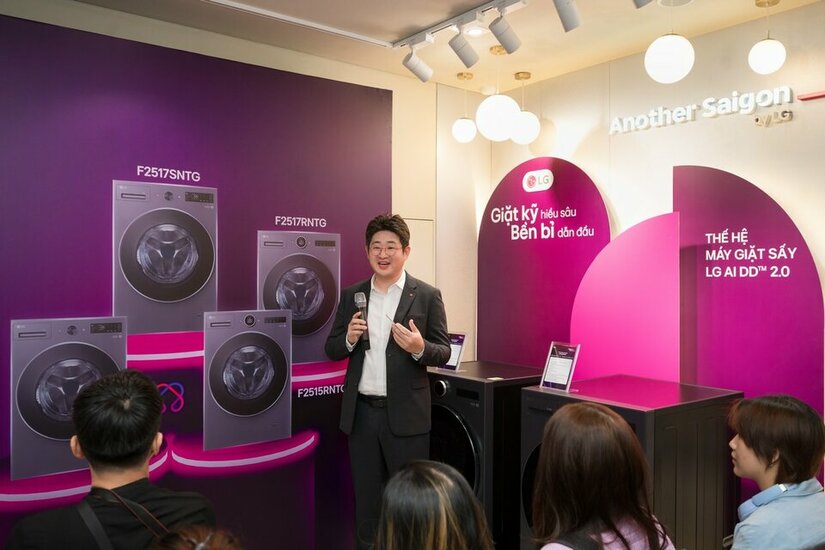 LG Event 12.06 (1) - 1K JPEG.jpg