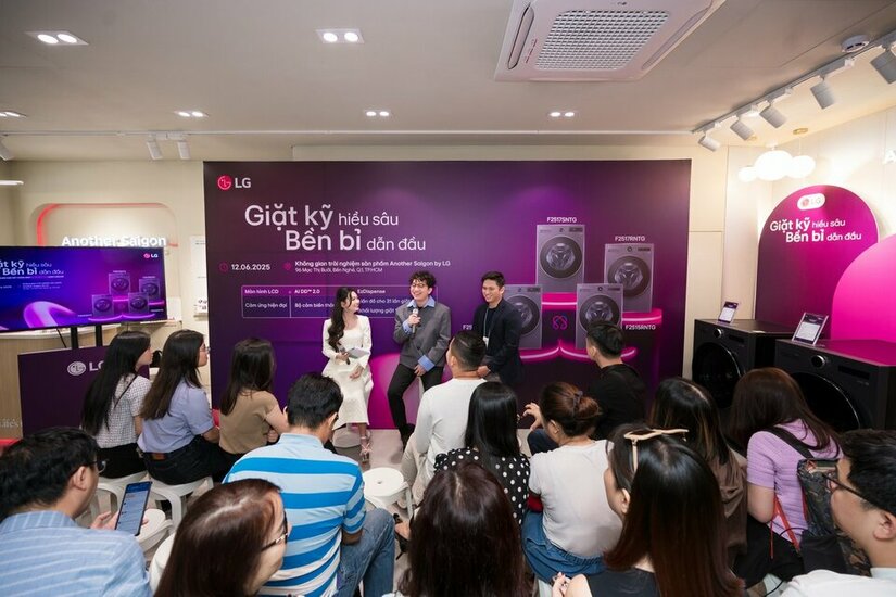 LG Event 12.06 (3) - 1K JPEG.jpg LG Event 12.06 (3) - 1K JPEG.jpg