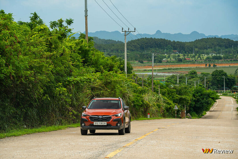 Subaru Crosstrek - VnReview - 3.jpg Subaru Crosstrek - VnReview - 3.jpg