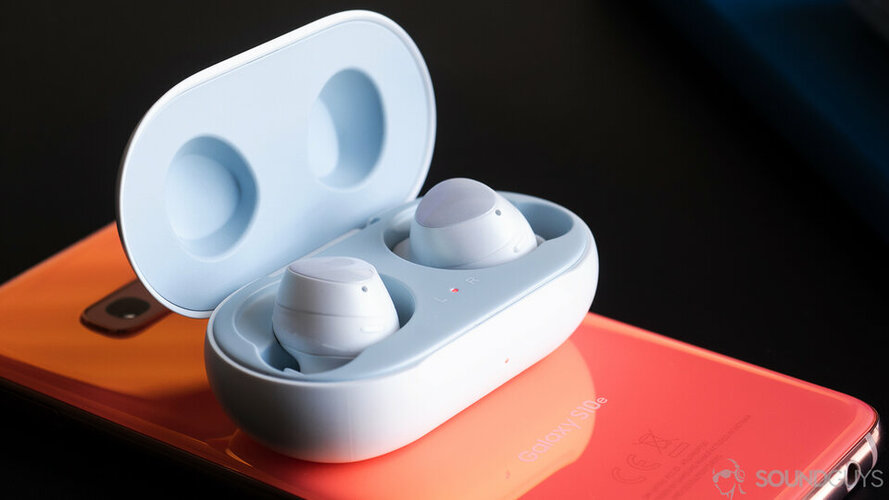 Samsung Galaxy Buds.jpg