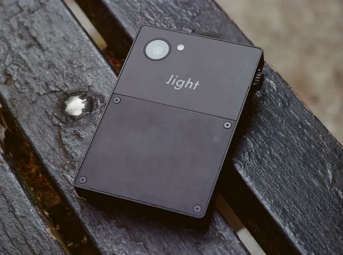 LightPhoneIII.Bench.jpeg_75.jpg
