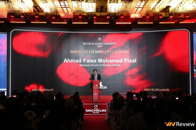 Mr Ahmad Faiez Mohamed Pisal_Managing Director of Michelin Vietnam 2 (Copy).jpg