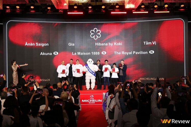 All 1 MICHELIN Star_Green Star_Special Awards - Opt 1 (Copy).jpg