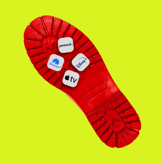 Thương vụ kỷ lục 82,7 tỷ USD mua lại Warner Bros. của Netflix buộc Apple TV và Disney Plus phải thay đổi chiến lược sống còn