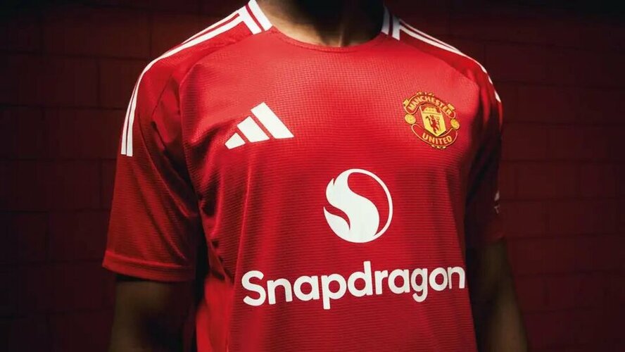 man utd home 24-25_webp_75.jpg