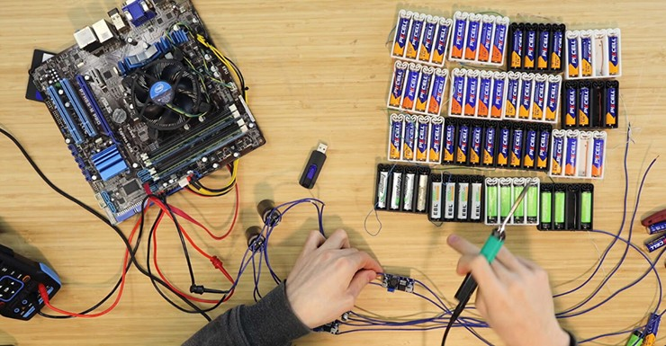 Máy có thể khởi động, nhưng thời gian hoạt động không lâu.