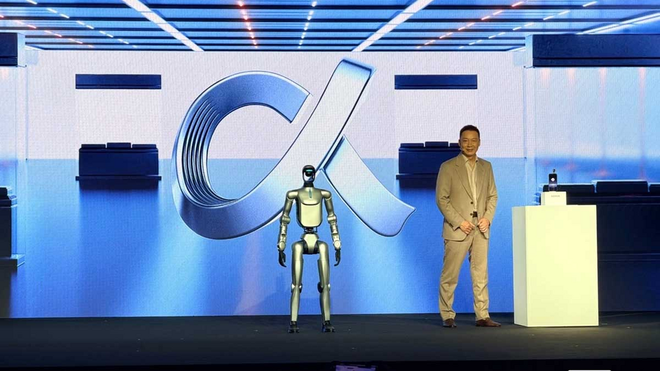 Honor bất ngờ tuyên bố tham gia giải chạy marathon của robot hình người