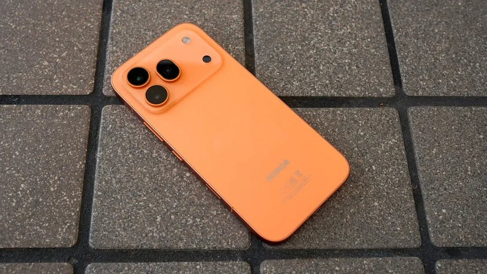 Nhận ra ngay thiết kế của iPhone 17 Pro trên Honor 600 Pro. ẢNh: Techedt