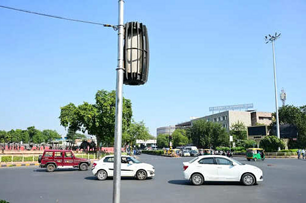 Một thành phố lắp hẳn máy lọc không khí ngoài trời để hạn chế ô nhiễm